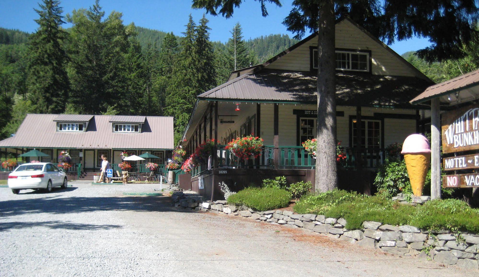 Whittaker'S Motel & Historic Bunkhouse Ashford Exterior photo